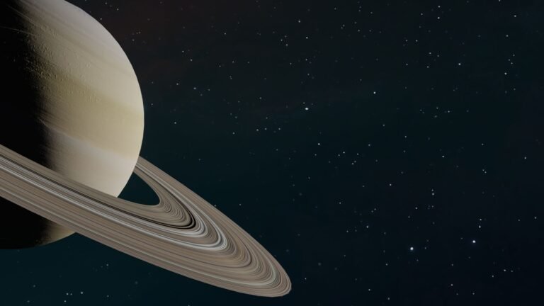 A extraordinária família de luas de Saturno e seus anéis