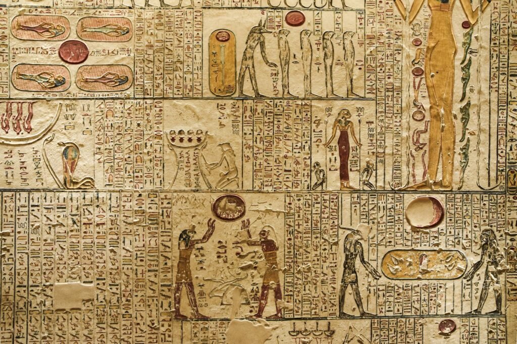 A fascinante história do papiro e a tecnologia sagrada do Egito Antigo