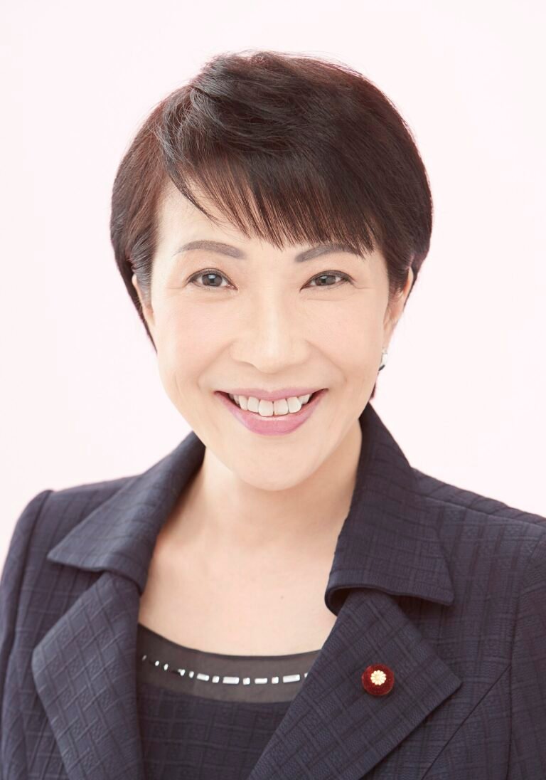 Apoio à primeira-ministra do Japão, Sanae Takaichi, cai abaixo de 50%