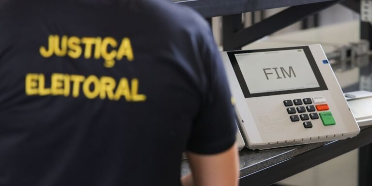 Assédio eleitoral: saiba como denunciar crime mesmo após as eleições