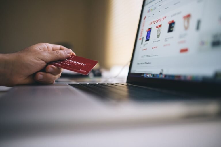 Black Friday 2026: veja a data e dicas para fugir de falsas promoções