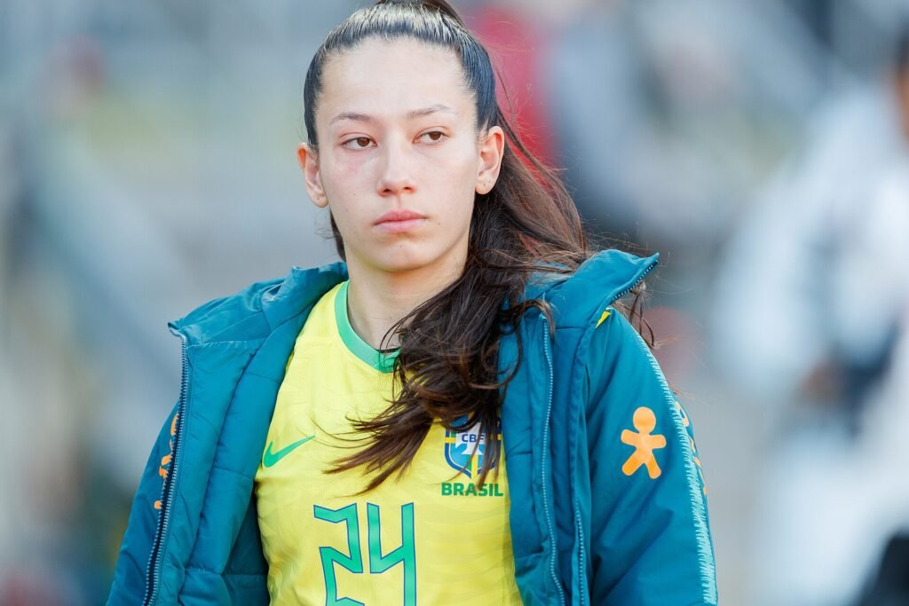 Bruninha, da seleção brasileira, fala sobre lesão: "Sonhos se renovam"