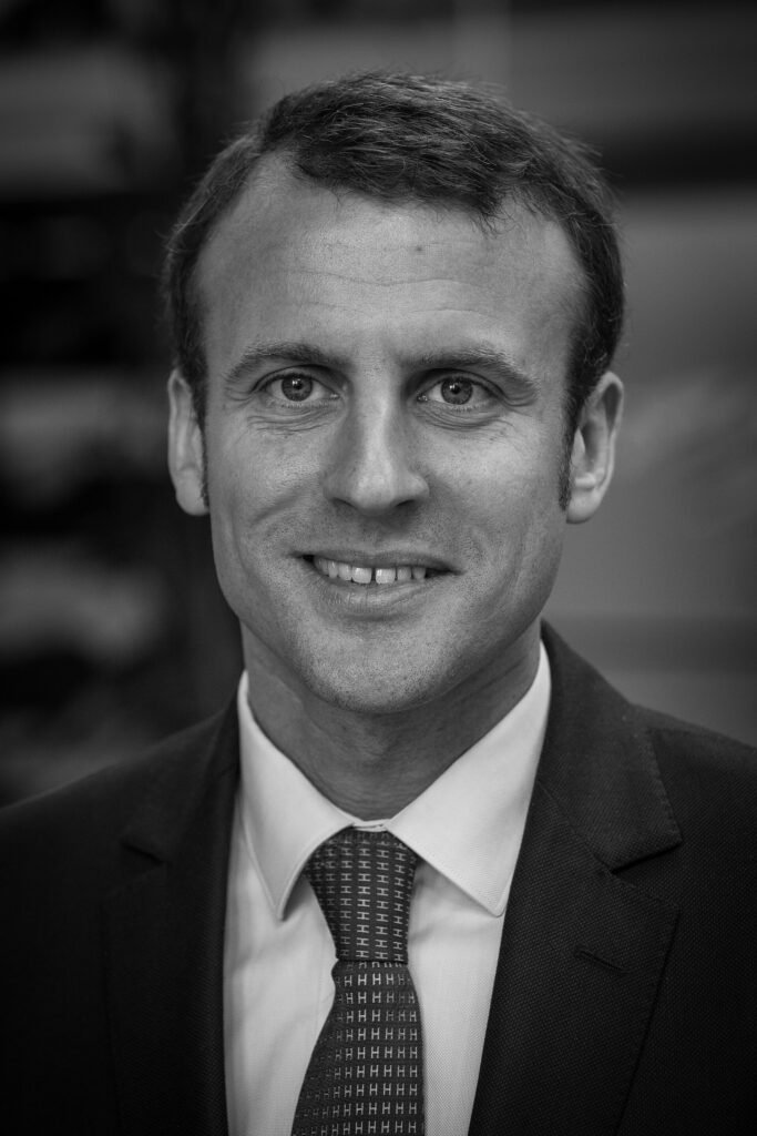 Caos na França amplia desgaste de Macron e favorece extrema direita