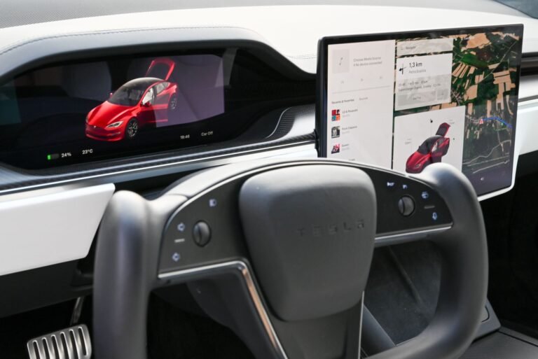 Carros do futuro: repórter testa como é andar em veículo autônomo