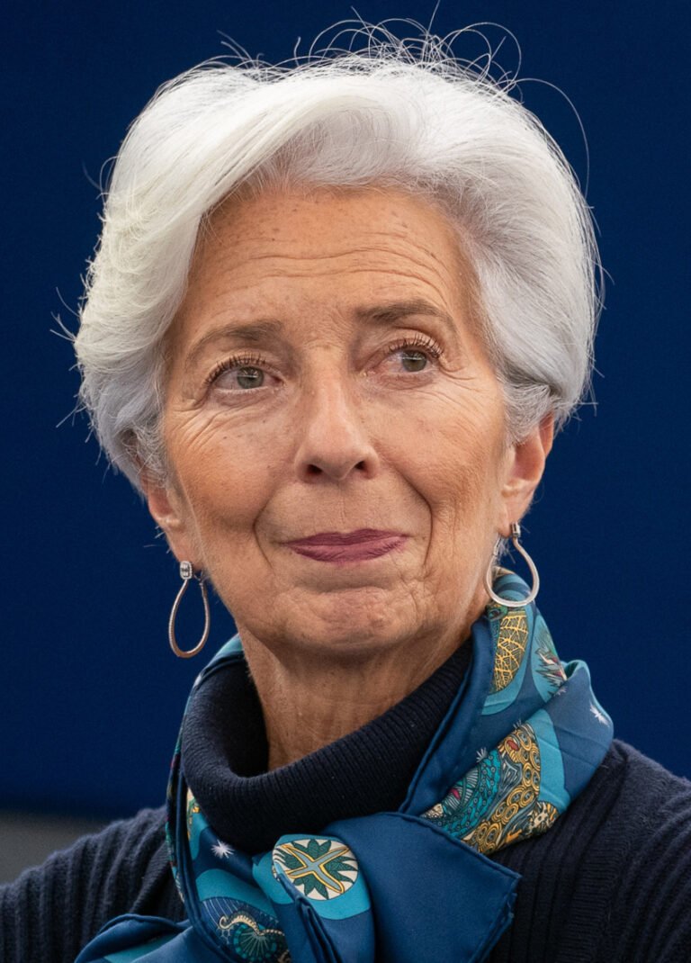 Christine Lagarde renuncia ao comando do Banco Central Europeu