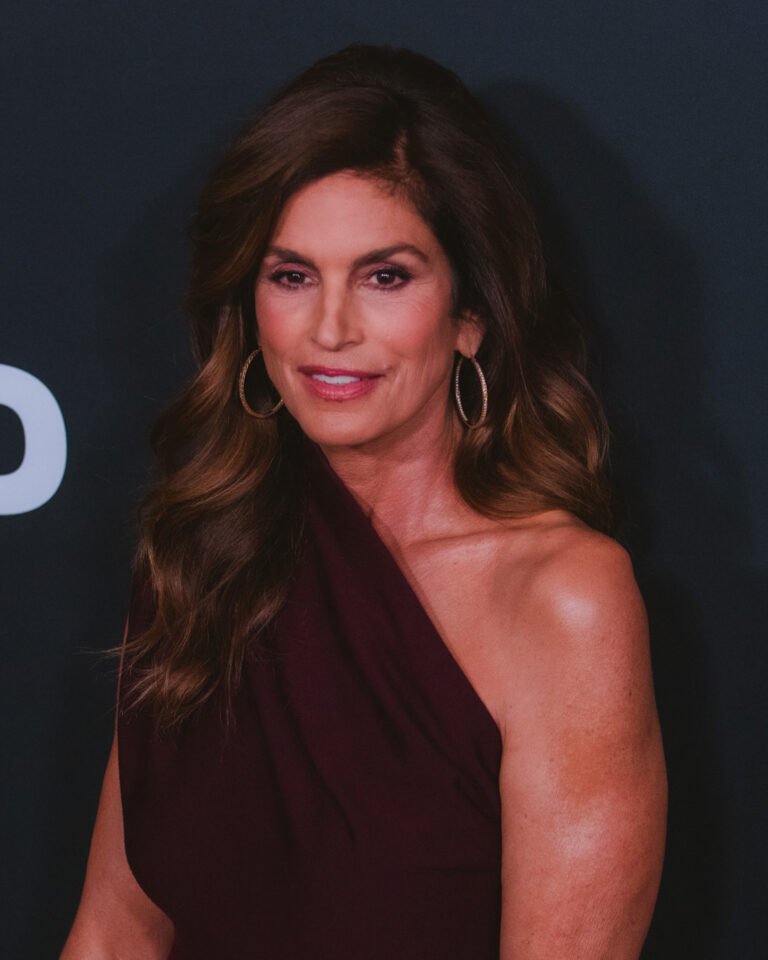 Cindy Crawford fala pela primeira vez sobre morte do filho: ‘Estou arrasada’
