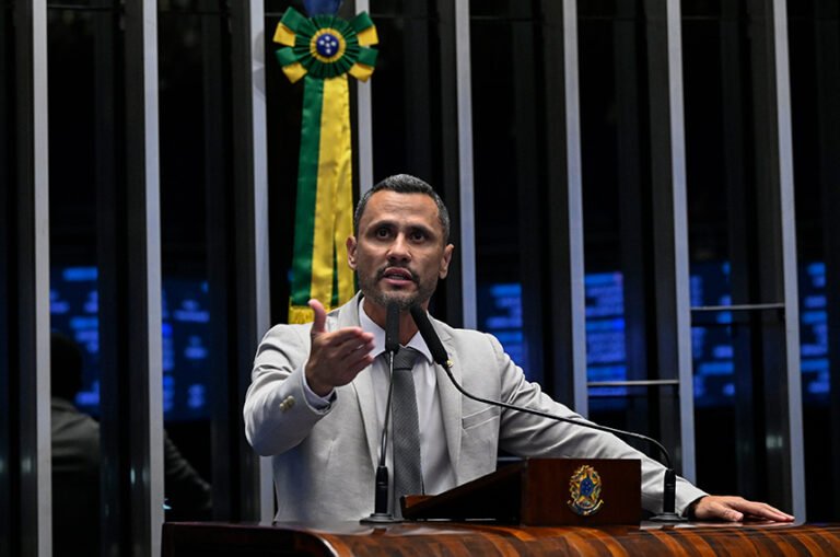 Cleitinho defende incentivos a empresas com redução da jornada de trabalho