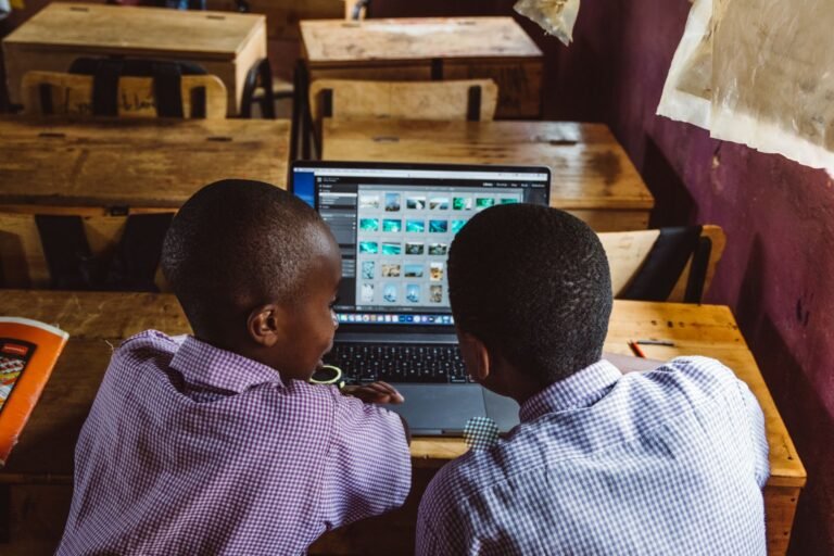 Comissão aprova acessibilidade em páginas de escolas na internet