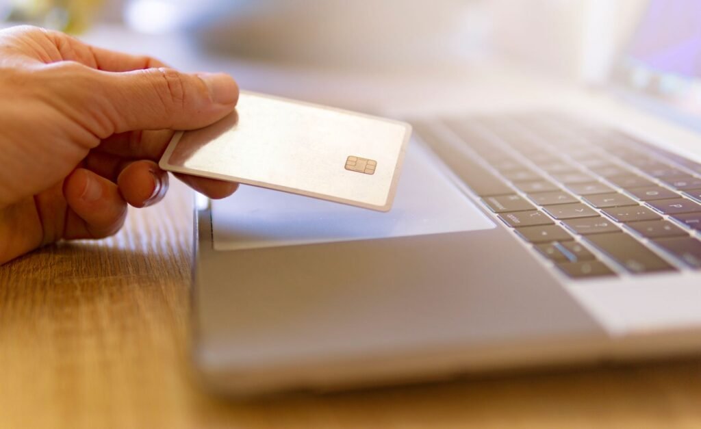 Comissão aprova uso do vale-cultura em compras pela internet