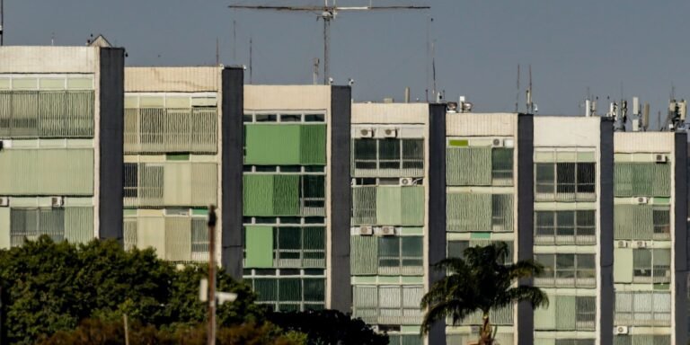 Contas do governo têm superávit de R$ 4,8 bilhões em setembro