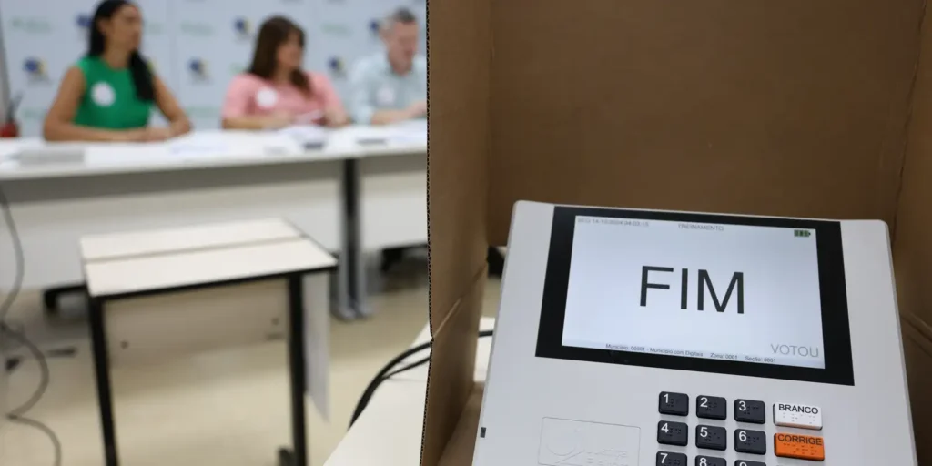 Direitos de idosos e pessoas com deficiência para votar