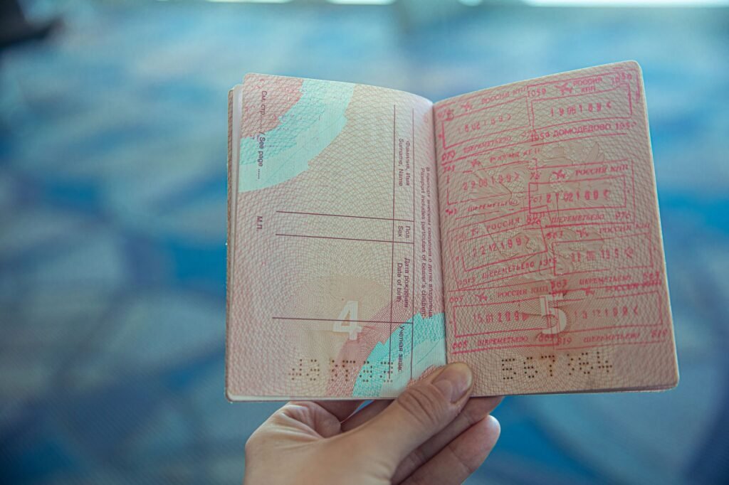 Duda Salabert diz ter pedido apreensão do passaporte de Flávio