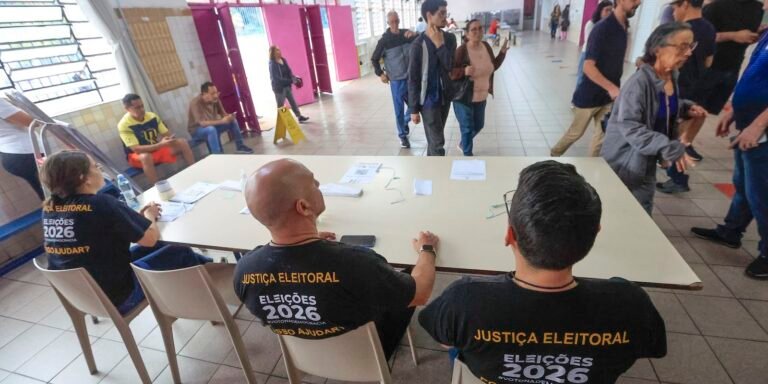 Eleições seguem tranquilas em São Paulo apesar das fortes chuvas