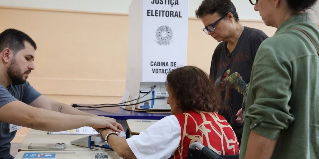 Eleitores com 70 anos ou mais crescem 43% nas urnas no primeiro turno