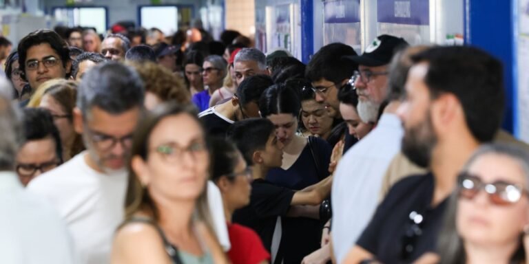 eleitores podem usar itens com preferência política no domingo