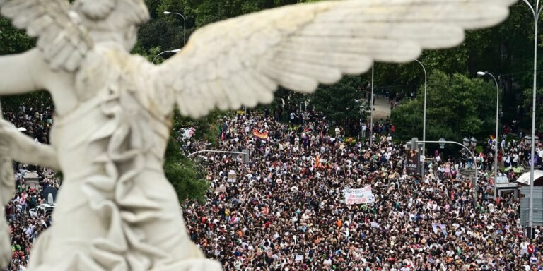 Espanha tem greve geral convocada e eleições antecipadas