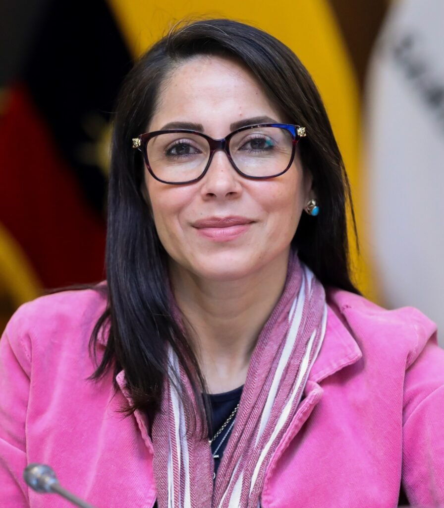 Ex-candidata à presidência e líder da oposição no Equador, Luisa González é presa