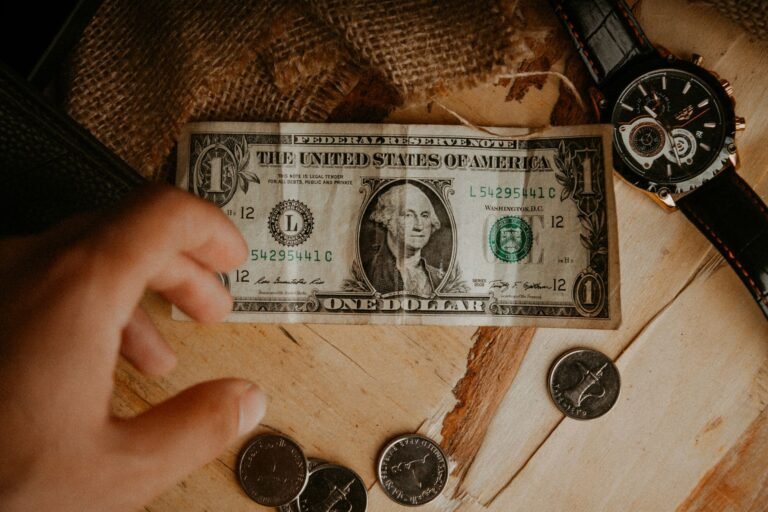 Fed aponta crescimento econômico lento e aceleração de preços nos EUA