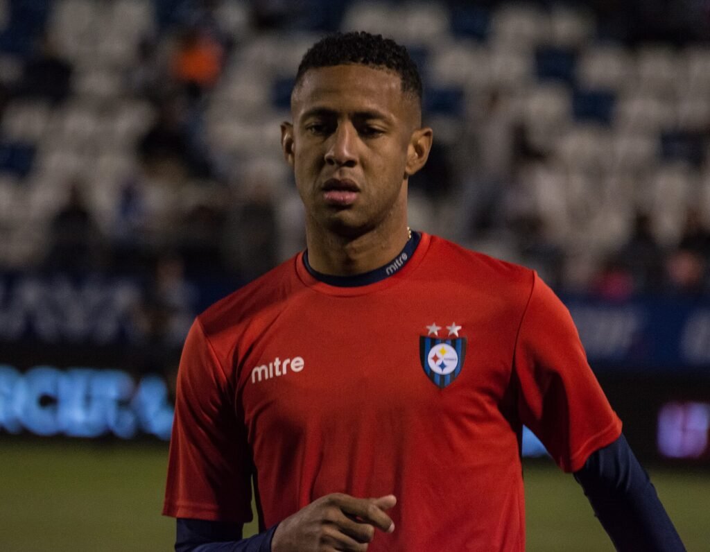 Gabriel Torres fala sobre exaustão mental após deixar A Fazenda 18