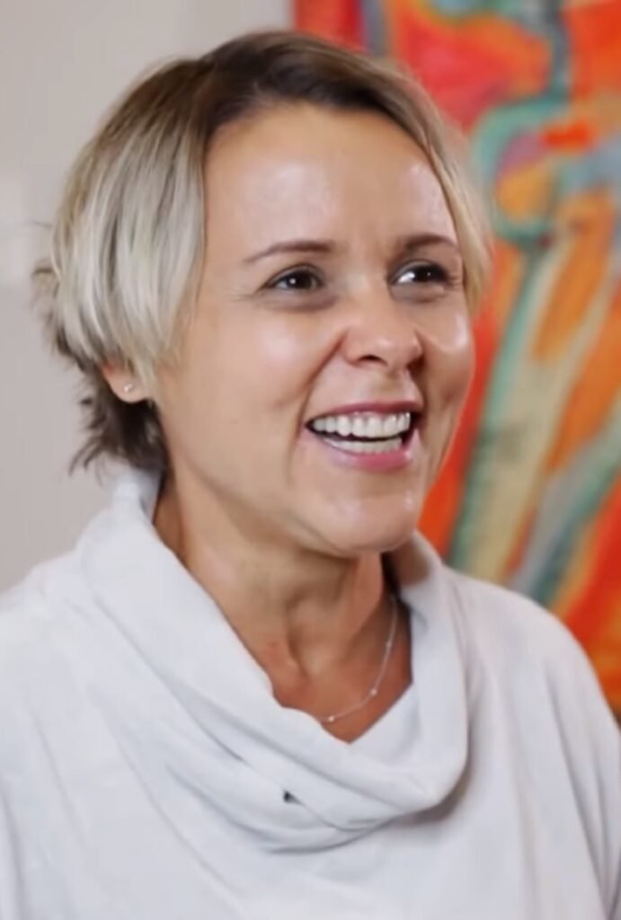 Giulia Gam diz que tomou remédios em excesso por orientação médica