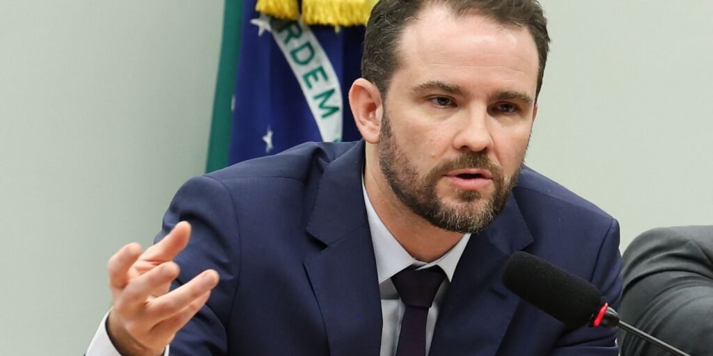 governo deve enviar mp do imposto seletivo após as eleições