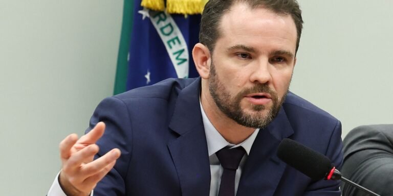 governo deve enviar mp do imposto seletivo após as eleições