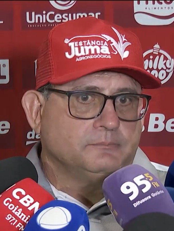 Guto Ferreira avalia empate sofrido pelo Vila no fim: "Dói para caramba"