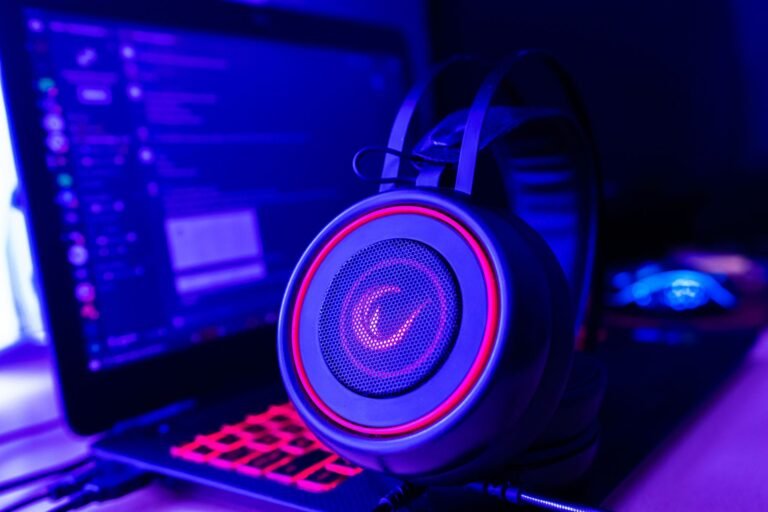 Headset Havit Fuxi-H3 oferece som 7.1 e três modos de conexão
