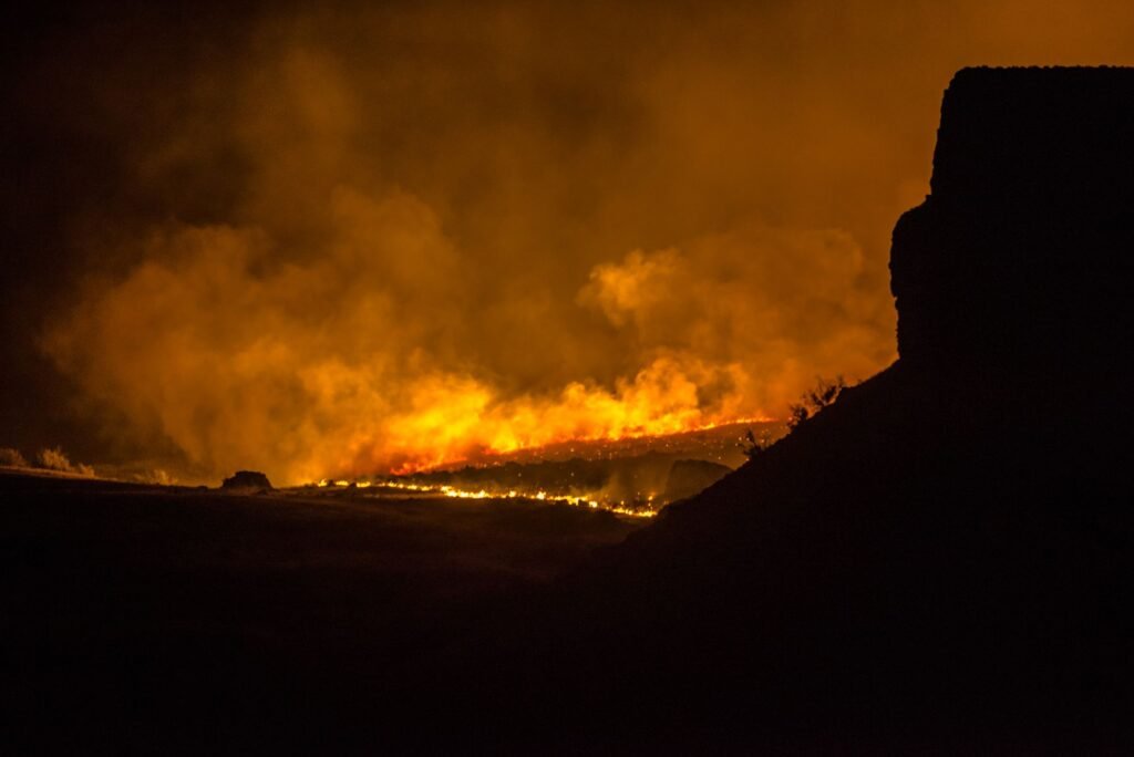 Incêndio em base militar deixa mortos e feridos no Canadá