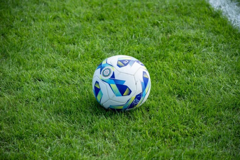 Jogos de hoje (18/10/26): onde assistir futebol ao vivo e horários