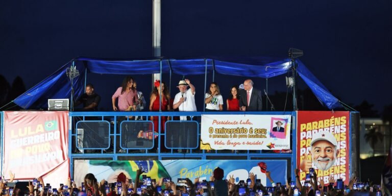 Lula classifica fuga de Flávio Bolsonaro aos Estados Unidos como vergonhosa