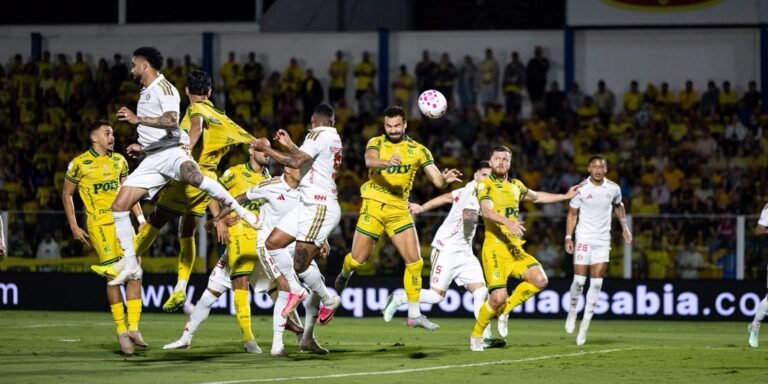 Mirassol vence o Internacional por 2 a 0 e complica rival no Brasileirão