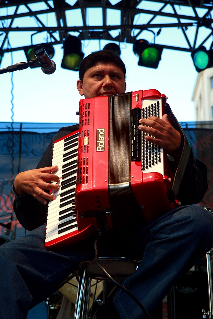 Morre Oswaldinho do Acordeon, mestre da sanfona que expandiu o forró