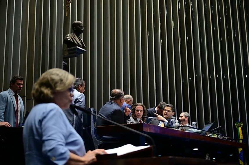 Pacote de apoio a agricultura, transporte e aviação vai à sanção