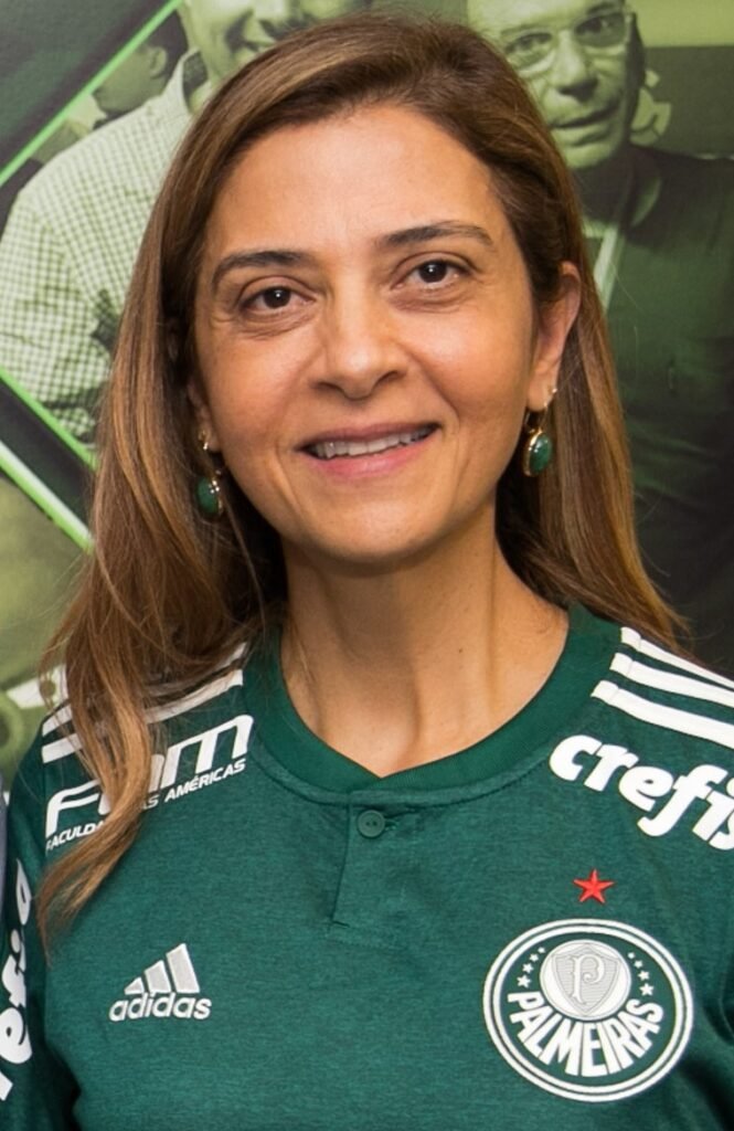 Palmeiras suspende conselheiro por 9 meses após bate-boca com Leila