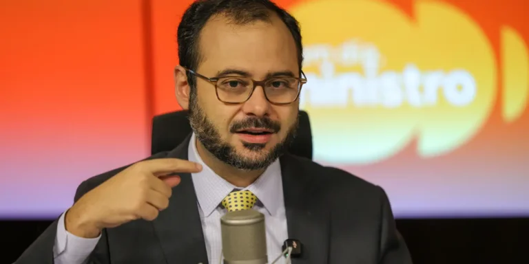 Perdão de dívidas de MEIs é medida fiscal necessária, diz ministro