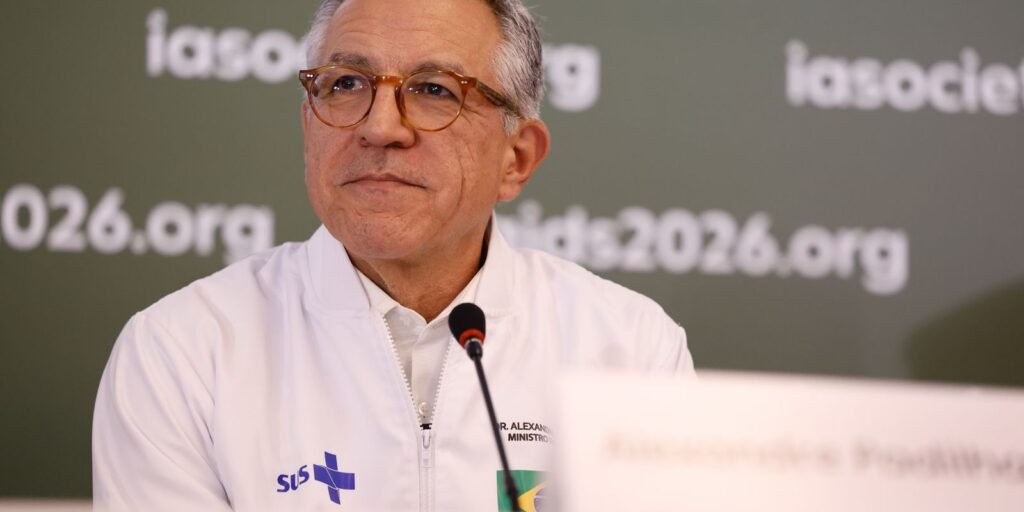 PF desmente Veja e Padilha aciona Justiça sobre fake news contra Lula