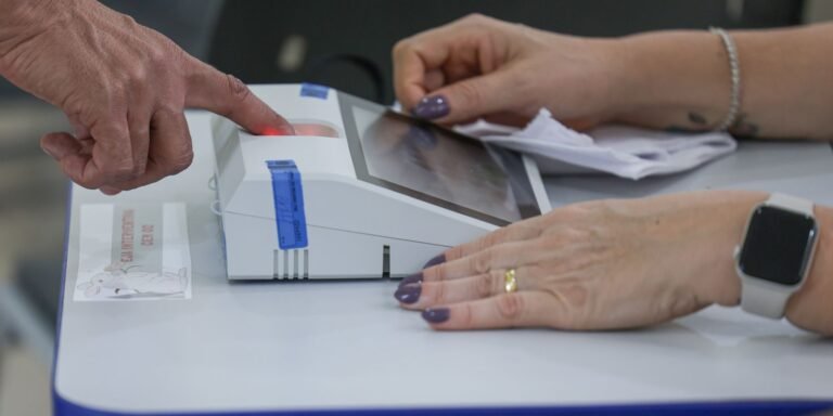 Plebiscito: eleitores de seis cidades decidem transferência de distritos