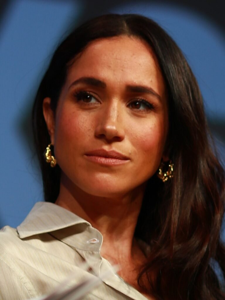 Polícia britânica pede investigação sobre carta contra pai de Meghan Markle