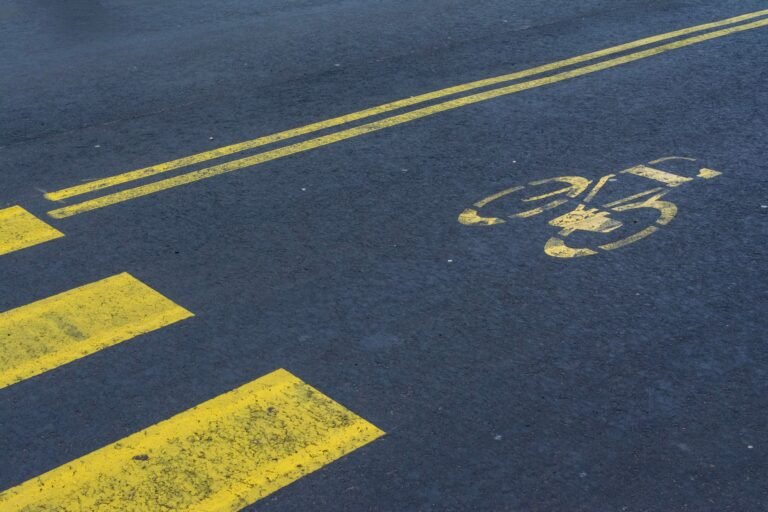 Projeto cria política de incentivo à inclusão de ciclovias em rodovias federais