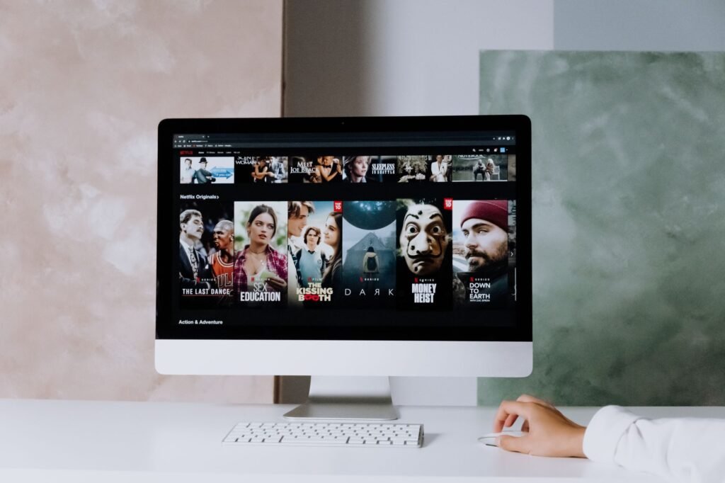 Projeto de lei proíbe exibição de anúncios em planos pagos de streaming