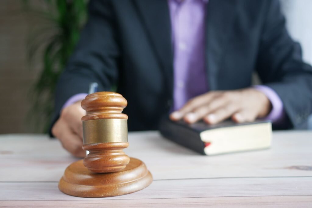 Projeto proíbe cobrar dívida trabalhista de empresa ausente no início