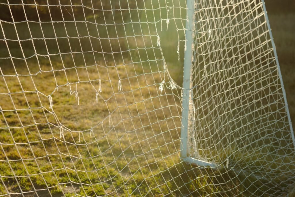 Risco de queda leva gigantes do futebol às fronteiras do desespero