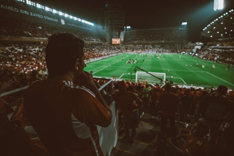 Rizek exalta Flamengo e Palmeiras após vitórias fora de casa